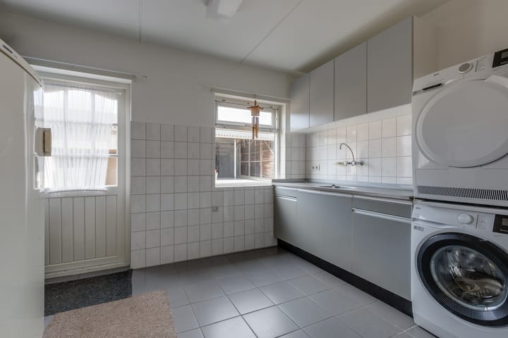Twee-onder-één-kap te koop: Kattendijk 2, Halle