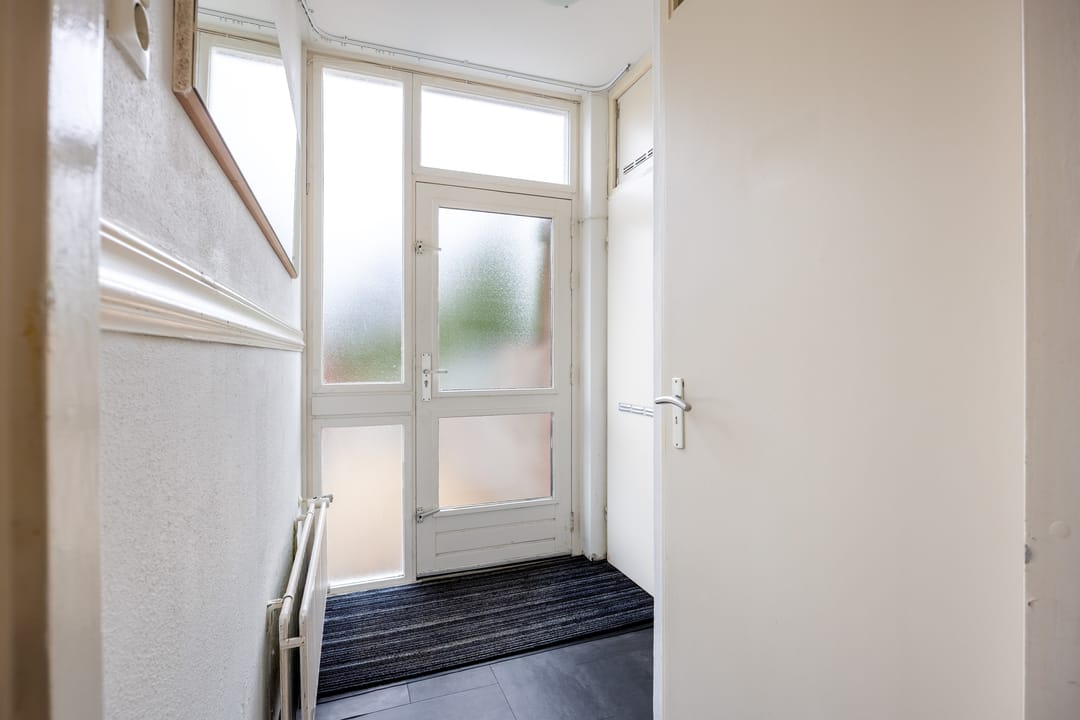 Photo 13 of Laweistraat 33
