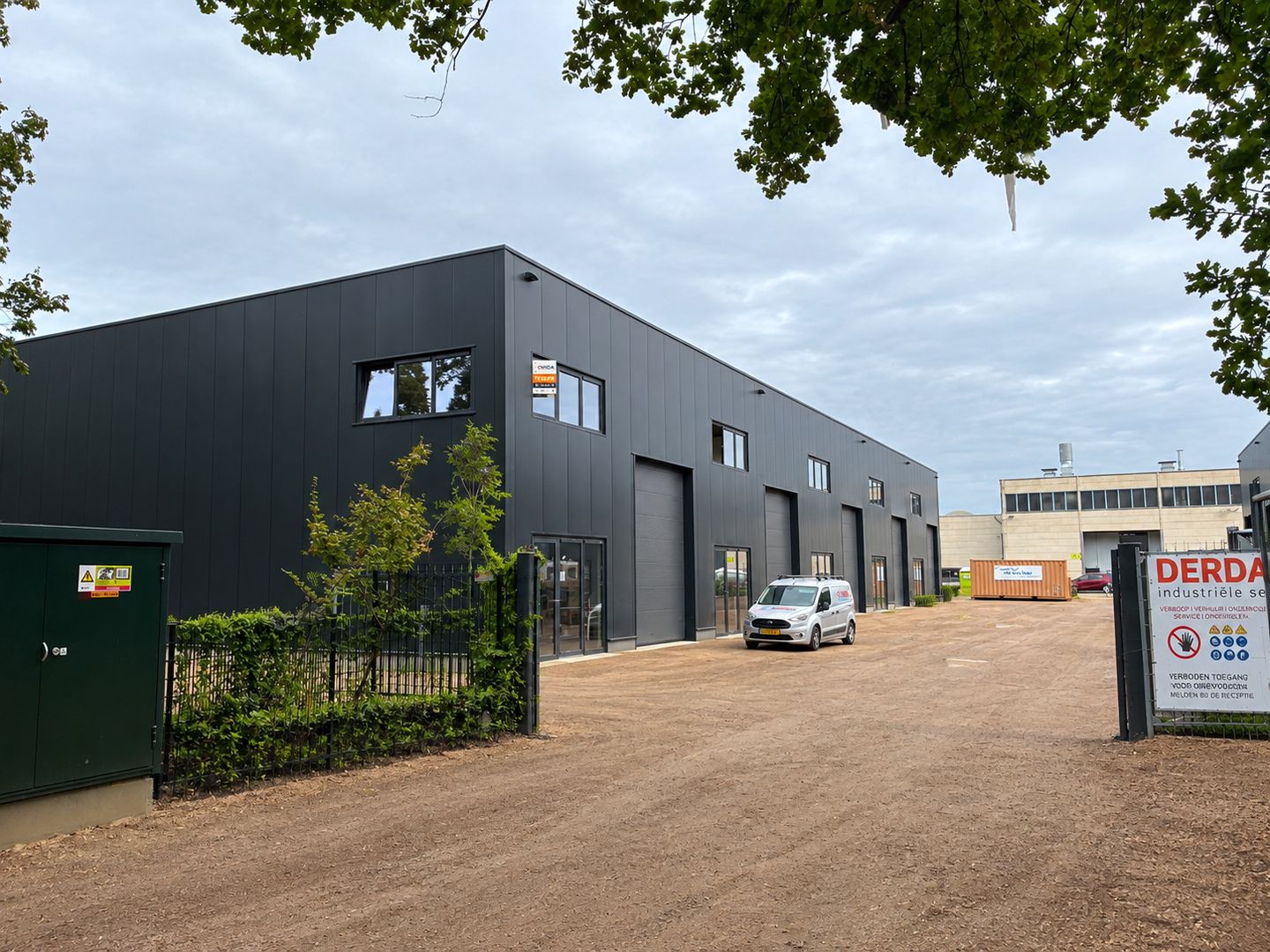 View photo 2 of Emmastraat 90-B10