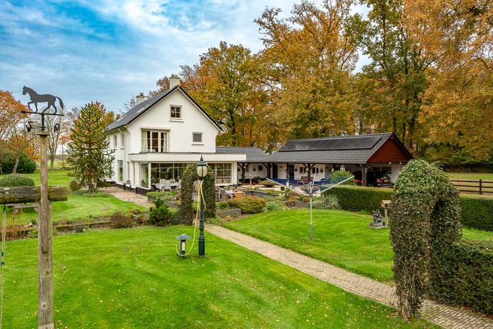 Vrijstaande woning te koop: Hogenbrinkweg 2, Wezep