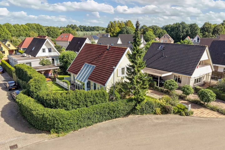 Vrijstaande woning te koop: Hanebalken 235, Drachten