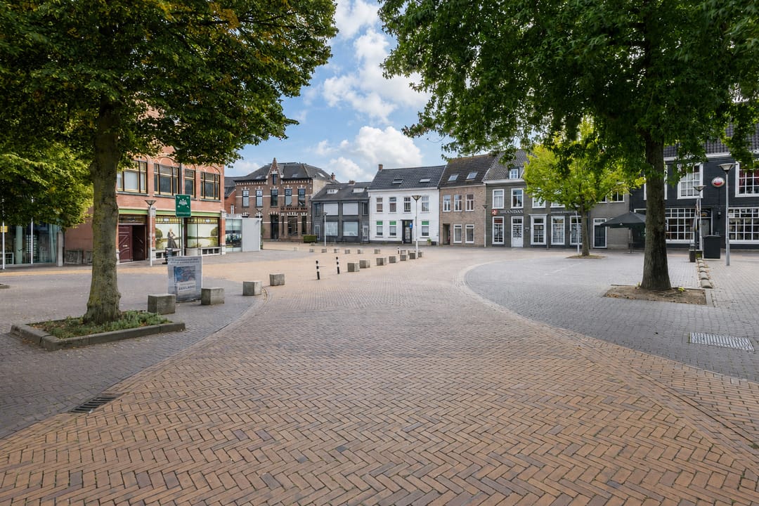 Photo 88 of Markt 16