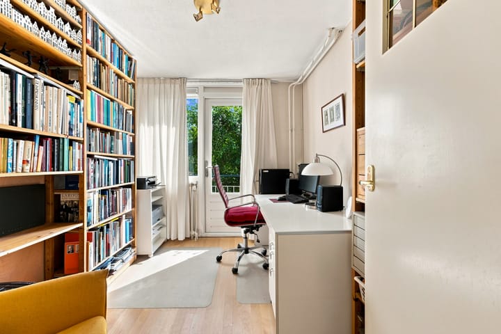 Tussenwoning te koop: Lindesingel 12, Rotterdam