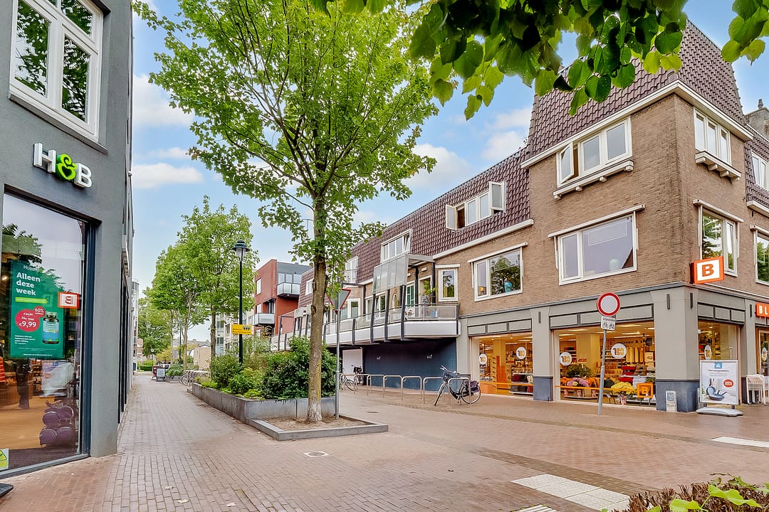 Photo 17 of Middellaan 2-B