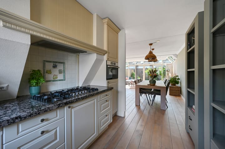 Tussenwoning te koop: Bergmolen 10, Maassluis