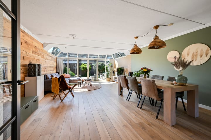 Tussenwoning te koop: Bergmolen 10, Maassluis