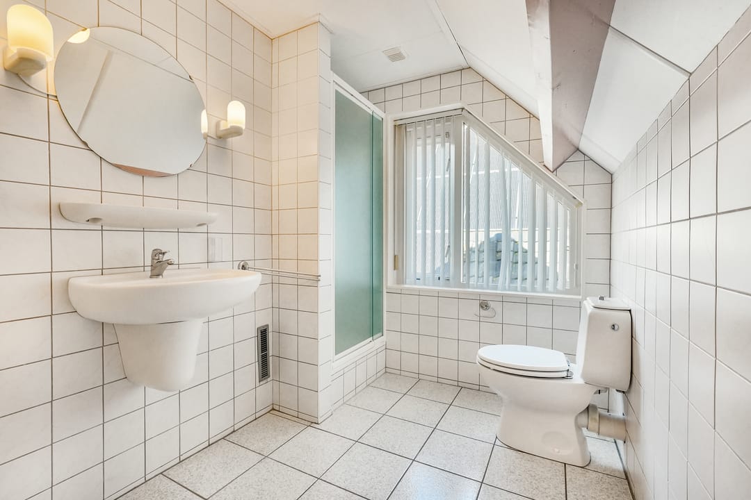 Photo 38 of Middellaan 132