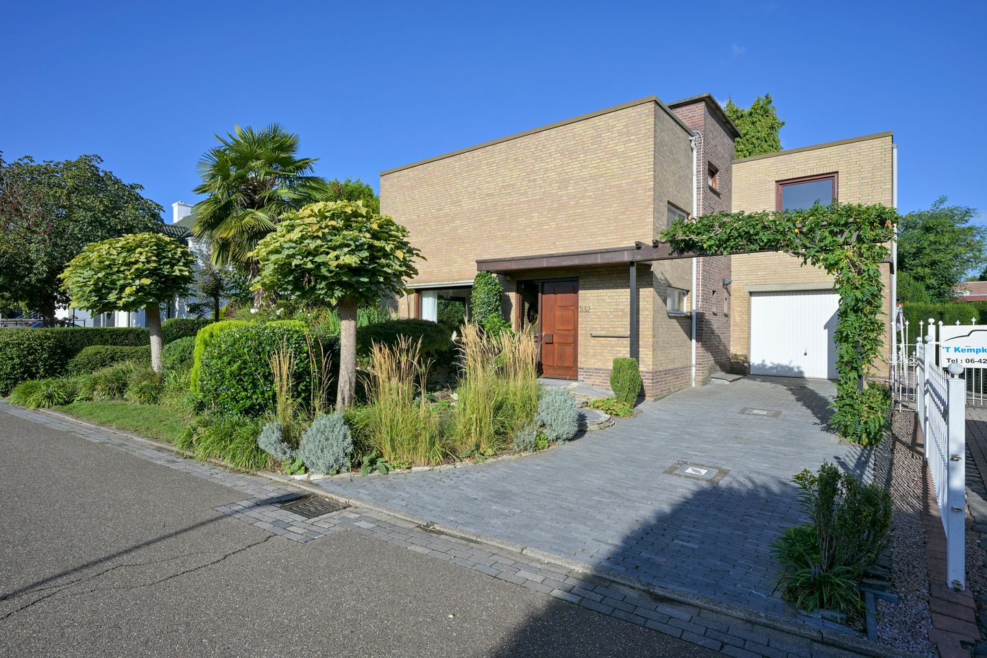 Foto 1 van Rijksweg Zuid 232