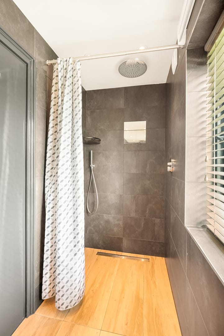 Tussenwoning te koop: Aaltje Noordewierlaan 22, Bussum