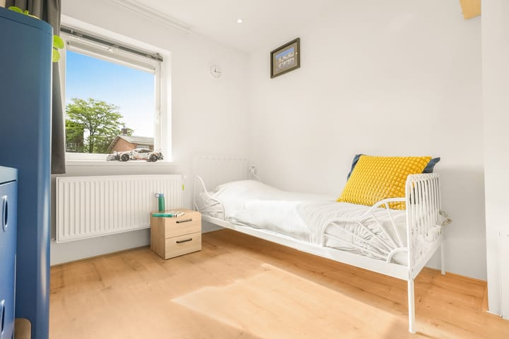 Tussenwoning te koop: Aaltje Noordewierlaan 22, Bussum