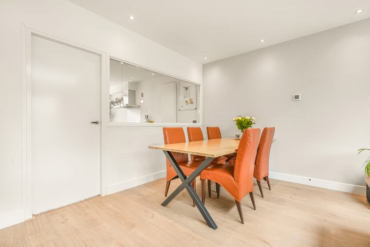 Tussenwoning te koop: Aaltje Noordewierlaan 22, Bussum
