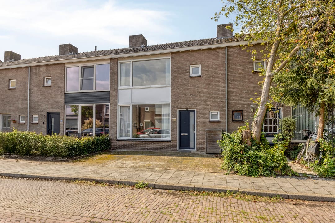 Foto 1 van Pater van den Elsenstr 23