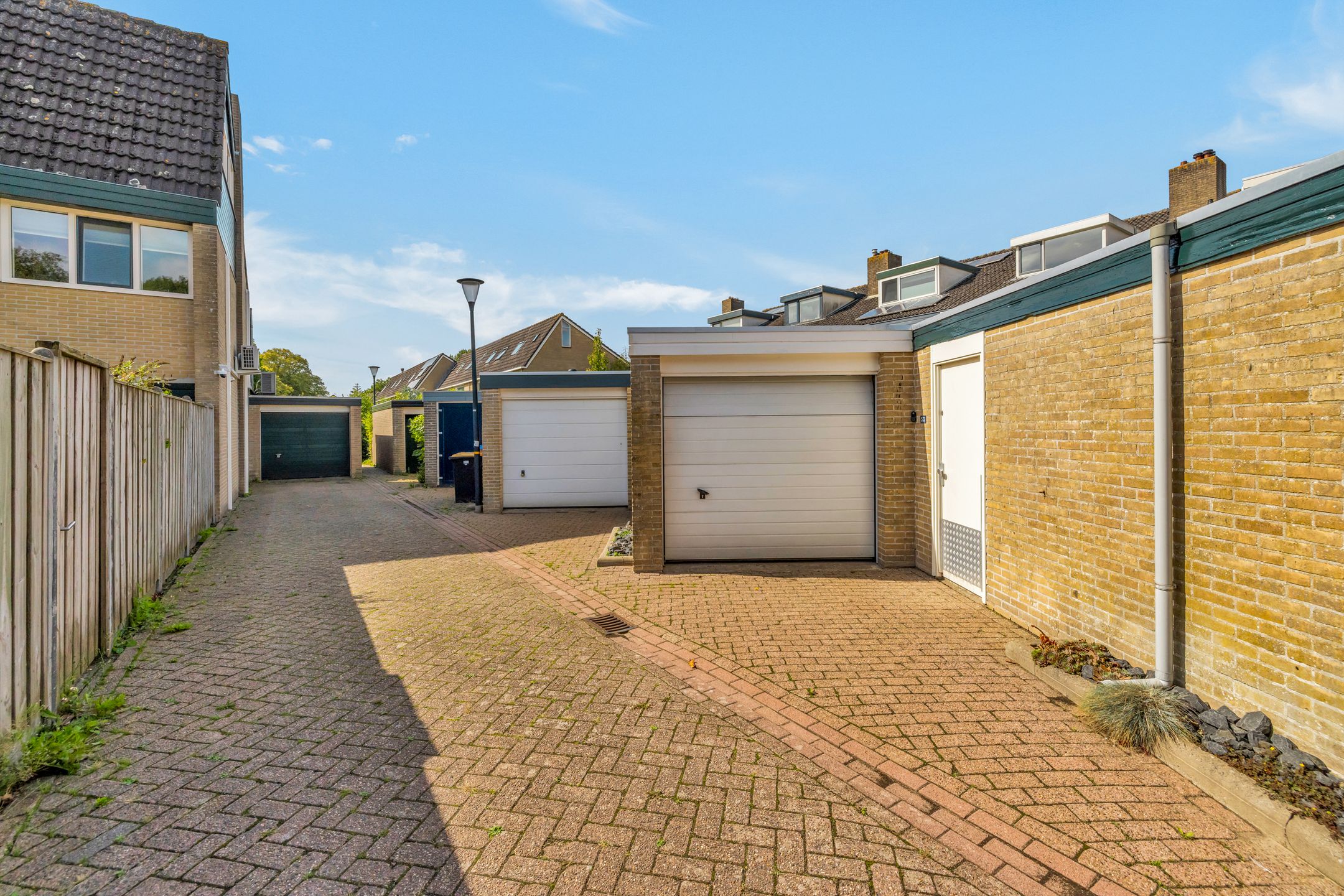 Photo 3 of Plevierstraat 48