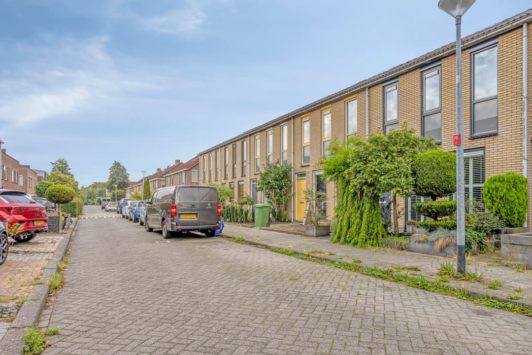 Photo 2 of Hein Leemhuisstraat 13
