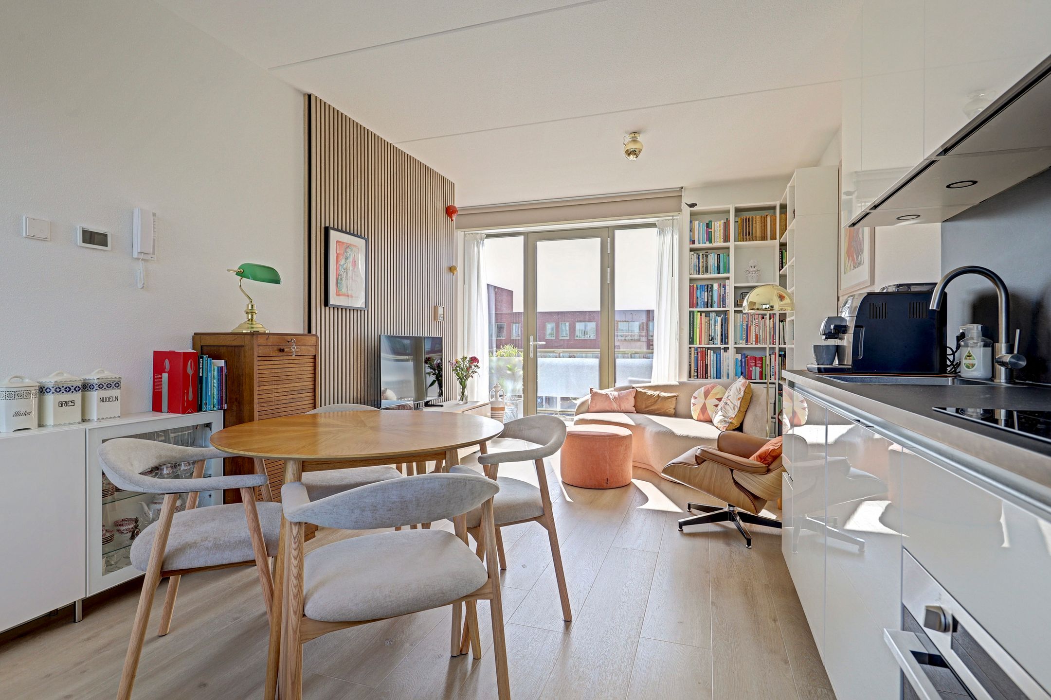 Photo 24 of Koning Willem-Alexanderplein 85