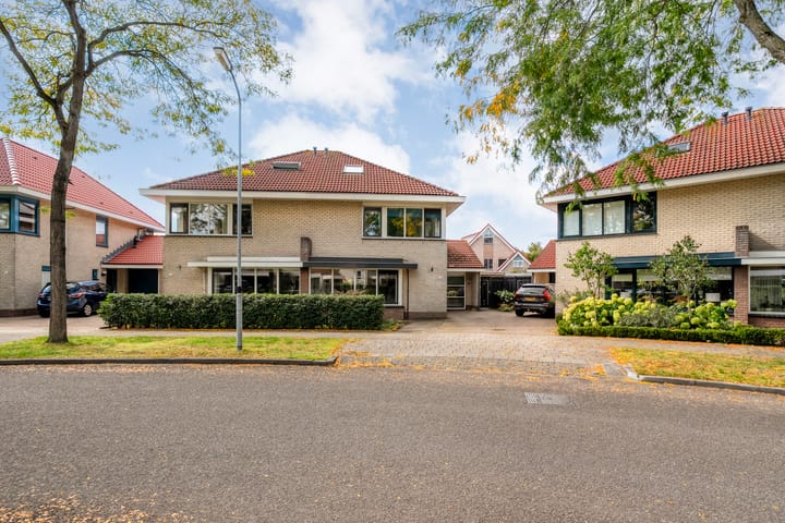 Hoekwoning te koop: Bachdreef 12, Harderwijk