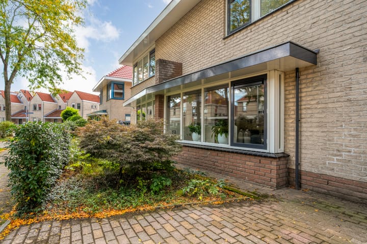 Hoekwoning te koop: Bachdreef 12, Harderwijk