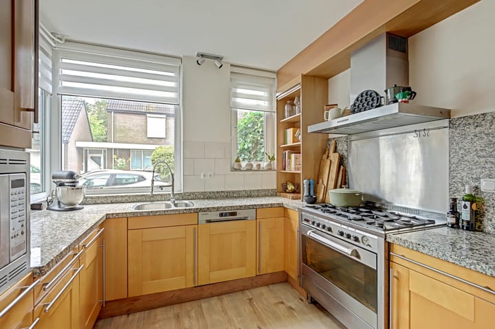 Hoekwoning te koop: Kervelgaarde 7, Nieuwegein