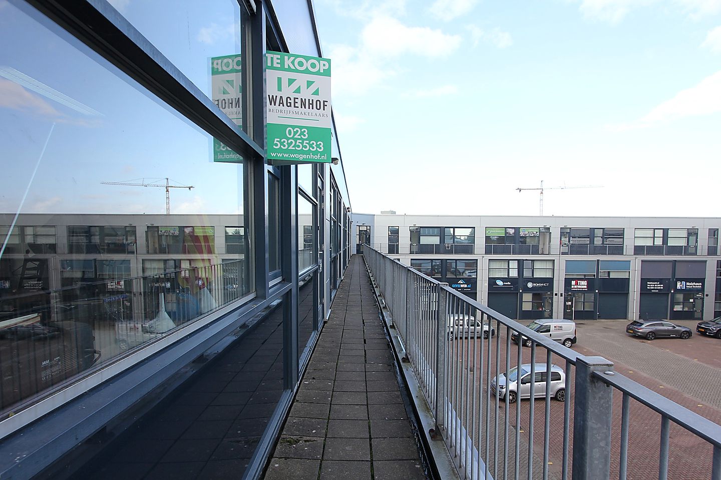 Bekijk foto 2 van Wateringweg 117