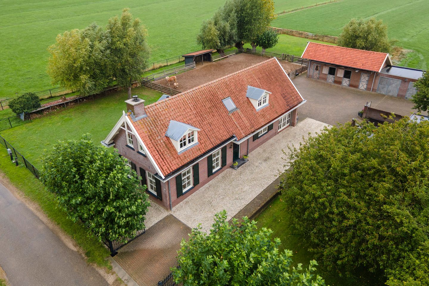 Photo 104 of Parkstraat 34