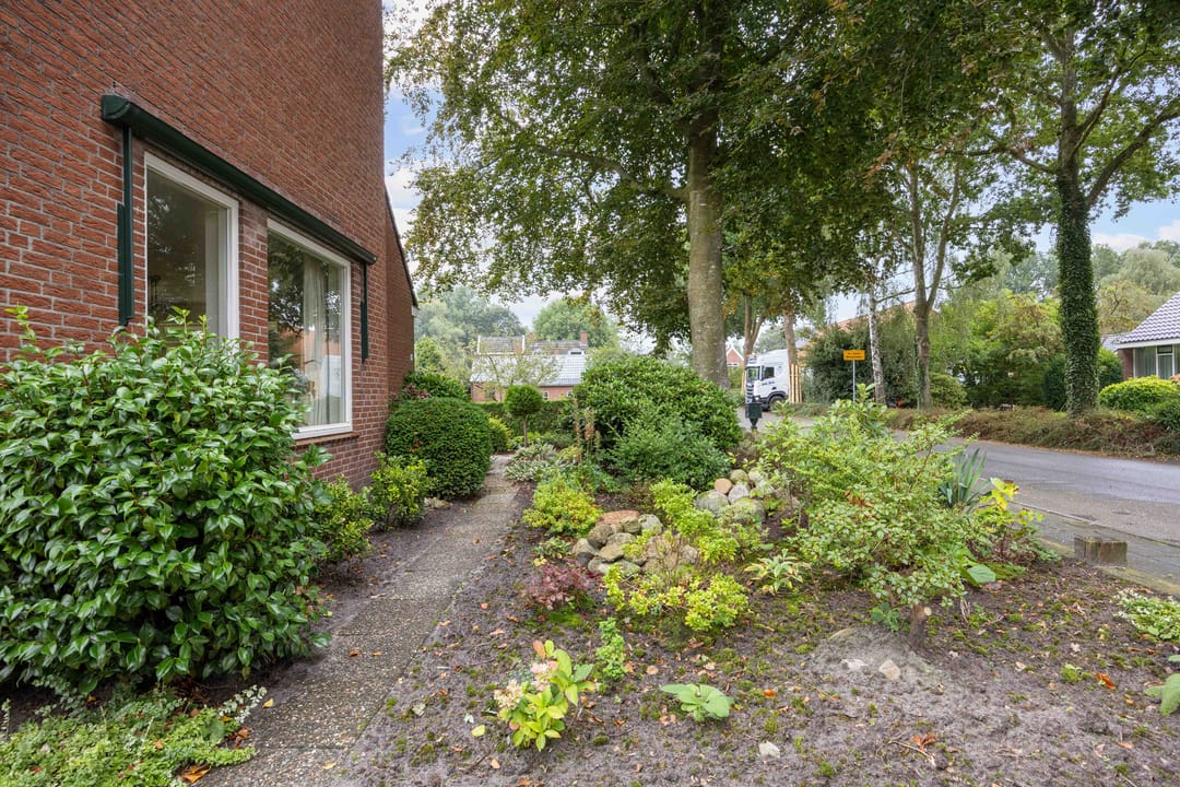 Foto 11 van Veenlaan 1