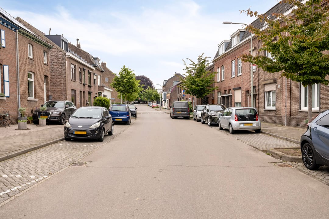 Foto 47 van Demertstraat 27