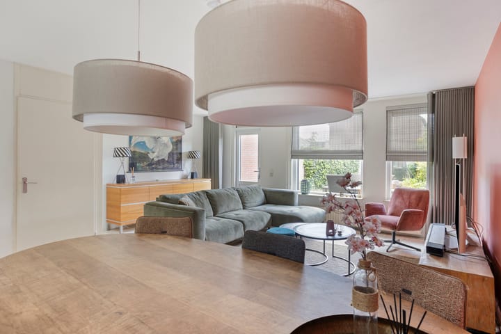 Tussenwoning te koop: Médoclaan 46, Eindhoven