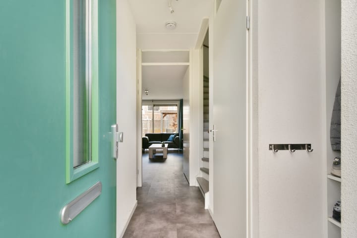 Tussenwoning te koop: Carel Willinklaan 5, Rhoon