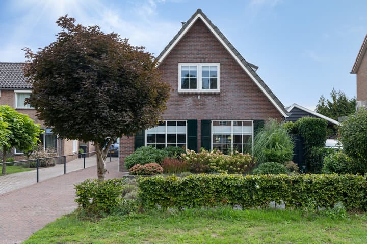 Vrijstaande woning te koop: Reigersweg 17A, Wapenveld