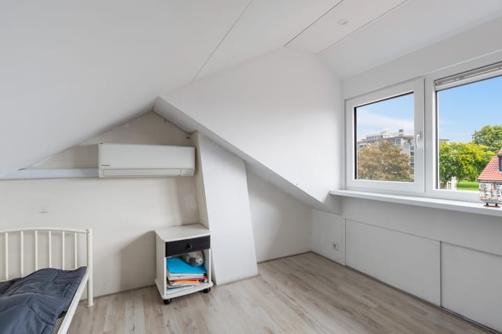 Tussenwoning te koop: van Ruysdaelstraat 3, Krimpen Aan Den Ijssel