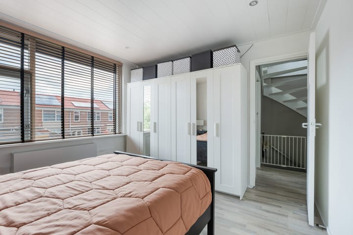 Tussenwoning te koop: van Ruysdaelstraat 3, Krimpen Aan Den Ijssel