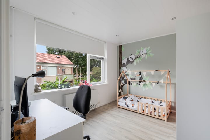 Tussenwoning te koop: van Ruysdaelstraat 3, Krimpen Aan Den Ijssel