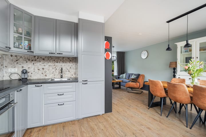 Tussenwoning te koop: van Ruysdaelstraat 3, Krimpen Aan Den Ijssel