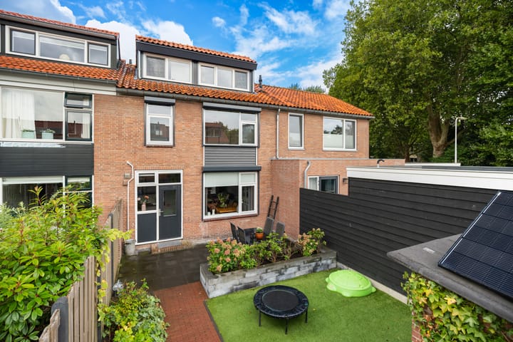 Tussenwoning te koop: van Ruysdaelstraat 3, Krimpen Aan Den Ijssel