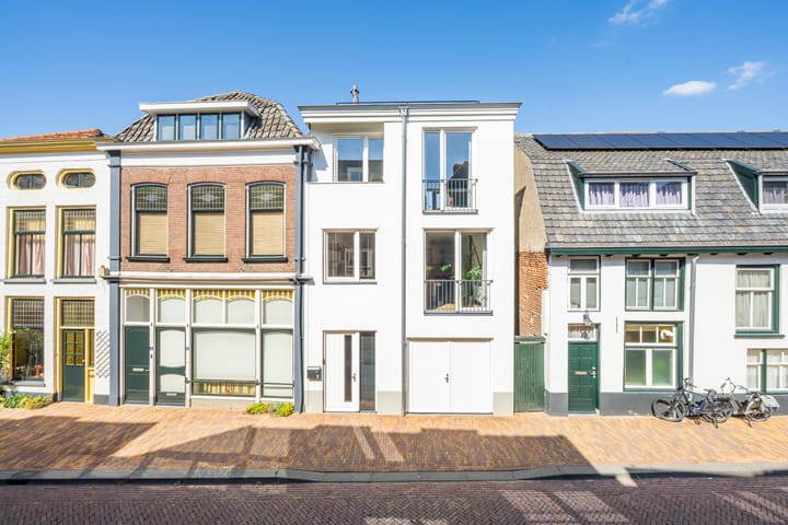 Appartement te koop: Ambtmanstraat 2, Tiel