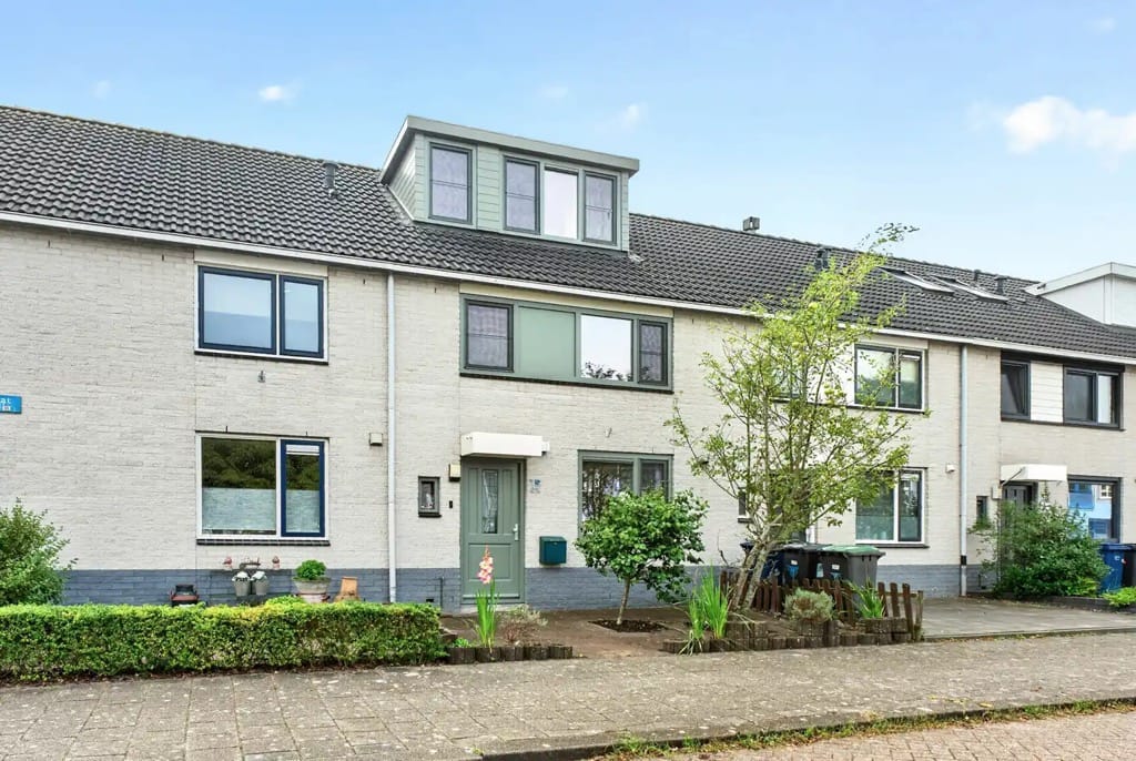 Photo 44 of Carusostraat 12