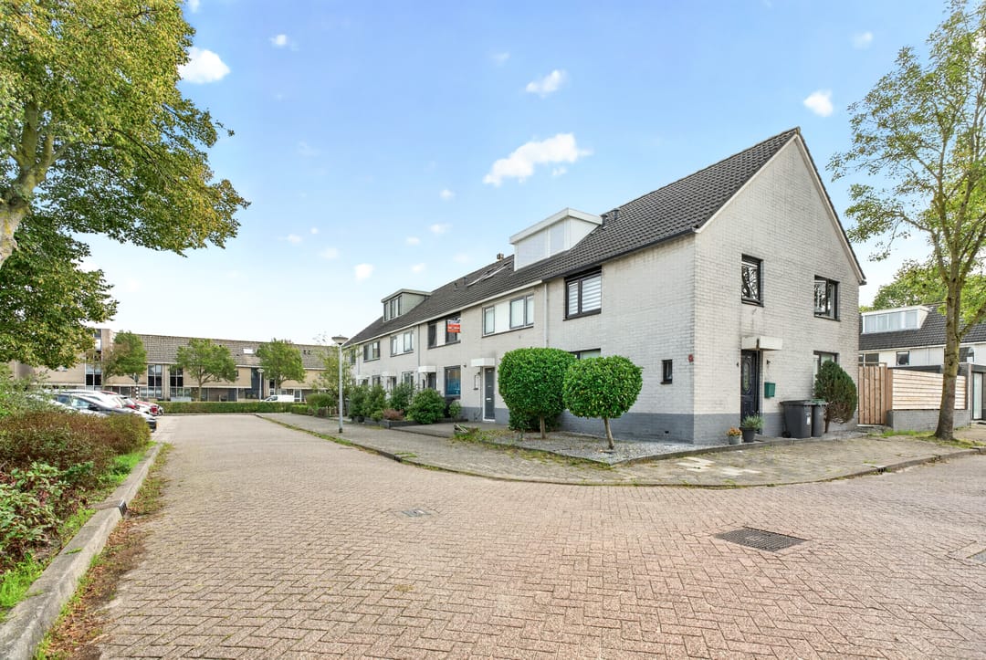Photo 8 of Carusostraat 12