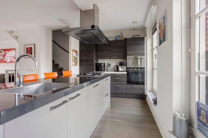 Tussenwoning te koop: Nieuwstraat 44, Leidschendam