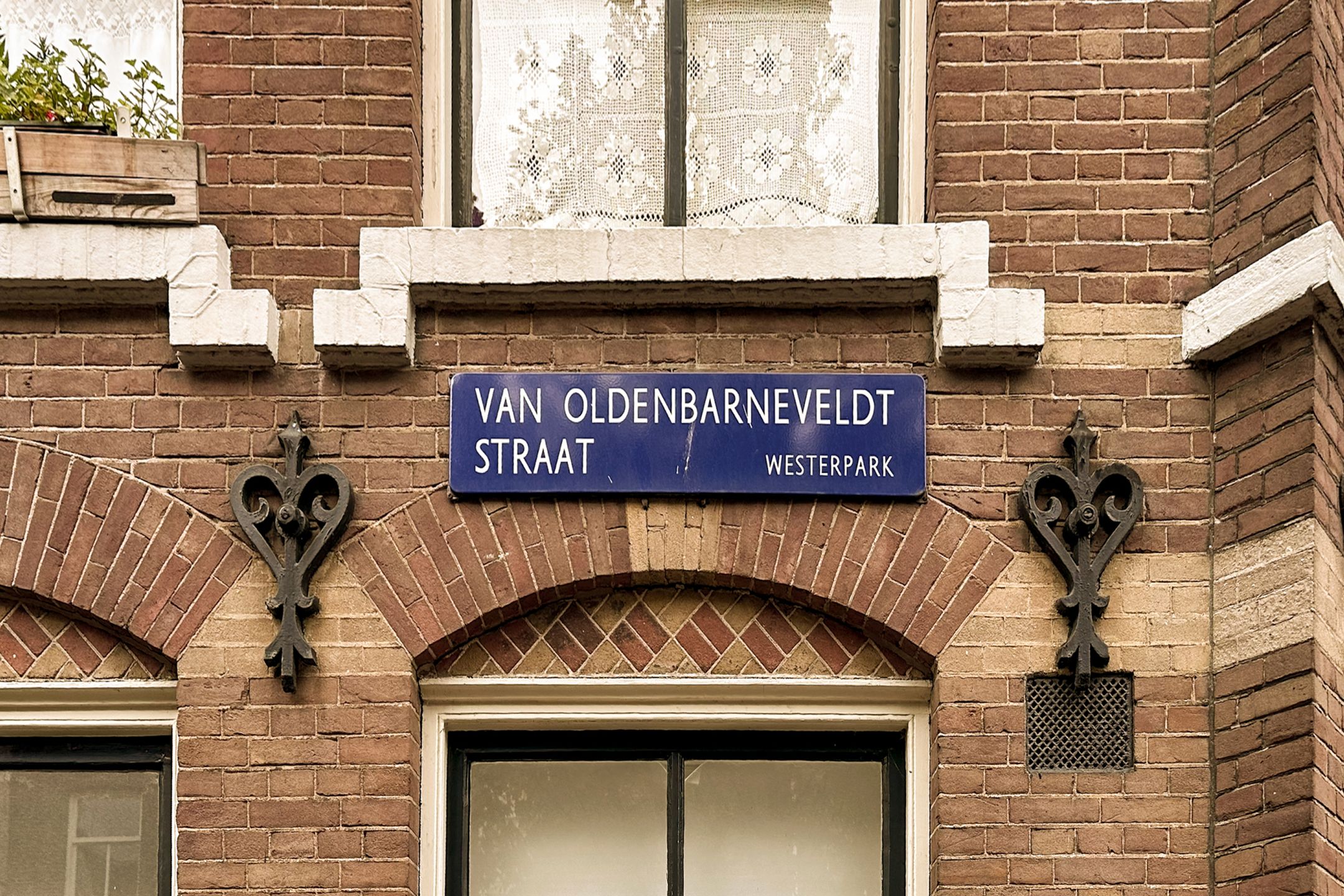 Foto 45 van Van Oldenbarneveldtstraat 52-F