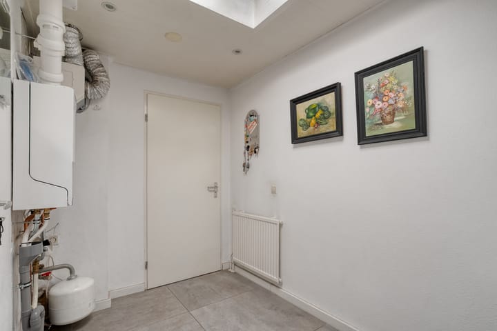 Twee-onder-één-kap te koop: Leeuwerikstraat 15, Nijeveen