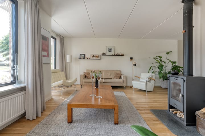 Twee-onder-één-kap te koop: Leeuwerikstraat 15, Nijeveen