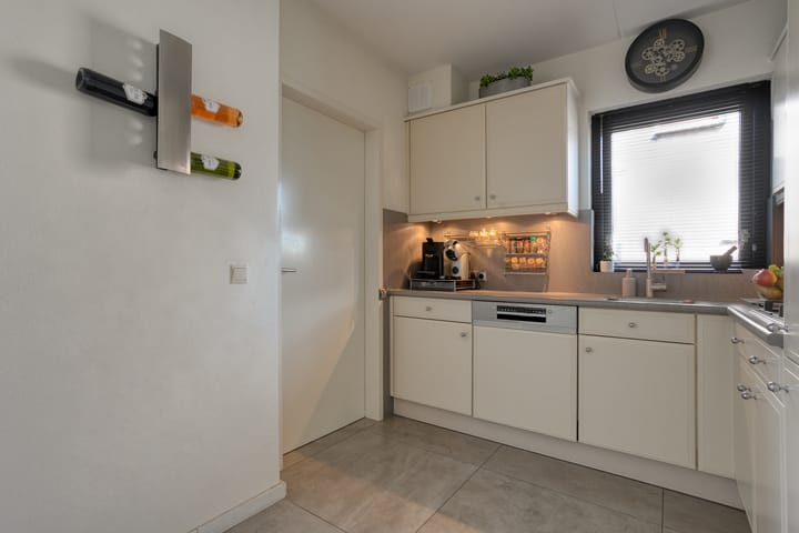 Twee-onder-één-kap te koop: Leeuwerikstraat 15, Nijeveen