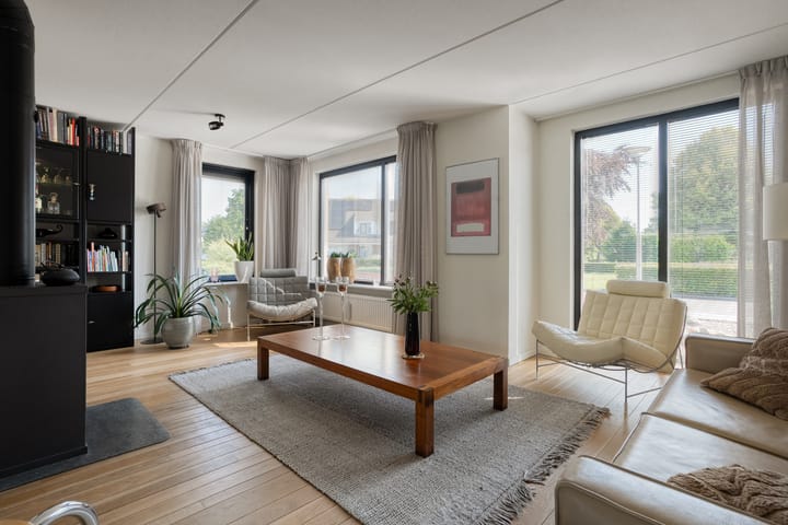 Twee-onder-één-kap te koop: Leeuwerikstraat 15, Nijeveen