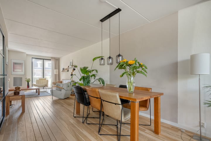 Twee-onder-één-kap te koop: Leeuwerikstraat 15, Nijeveen