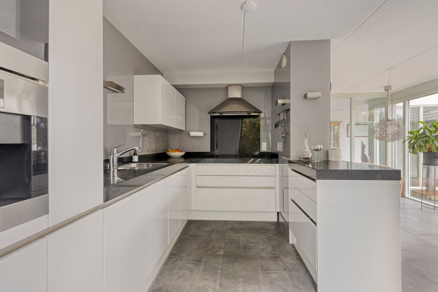 Photo 10 of Marlestraat 23