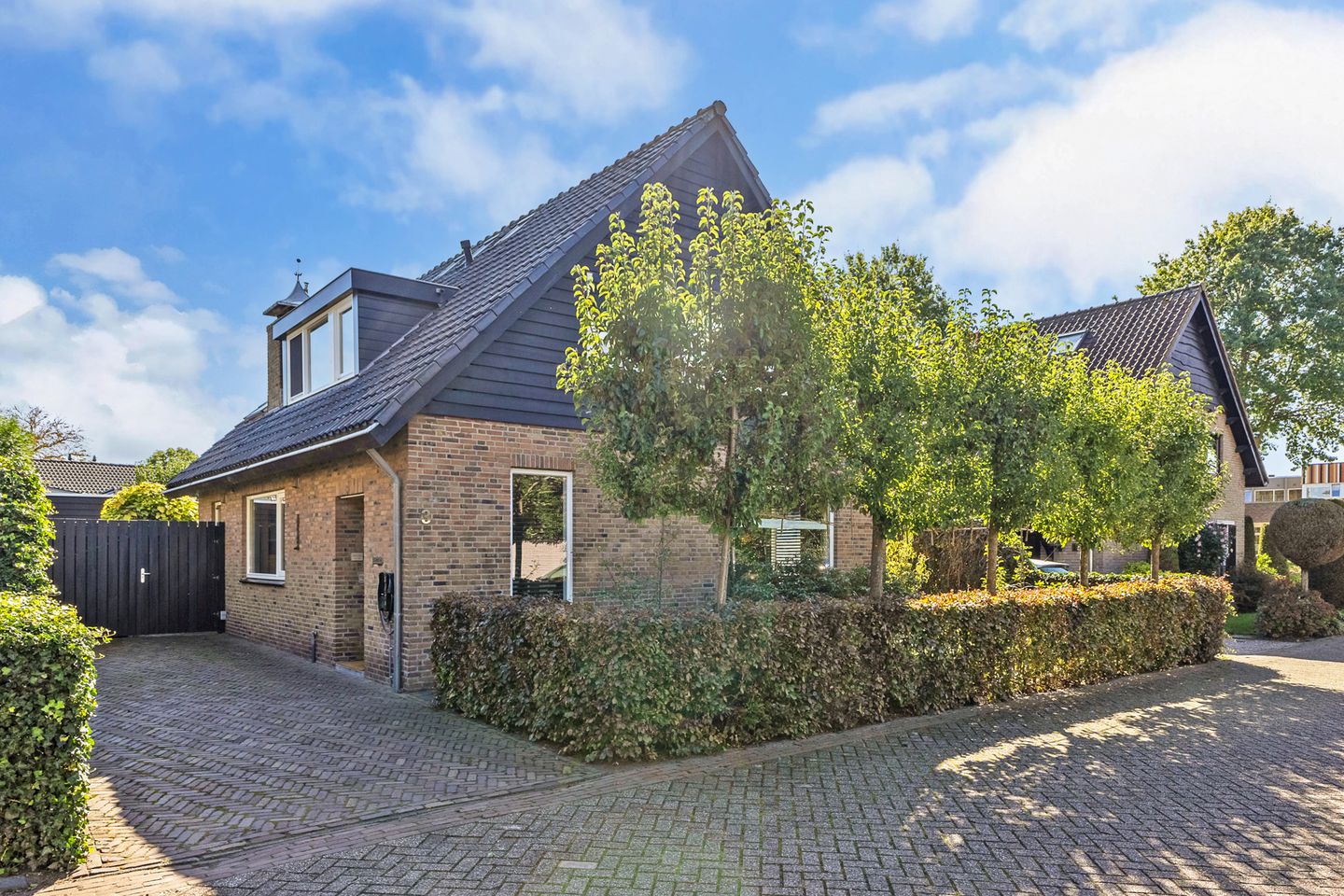 Foto 1 van Hazelaarstraat 3