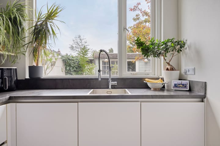 Tussenwoning te koop: Zuid-Westsingel 188, Bergen Op Zoom