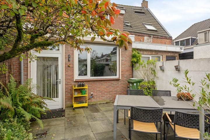 Tussenwoning te koop: Zuid-Westsingel 188, Bergen Op Zoom
