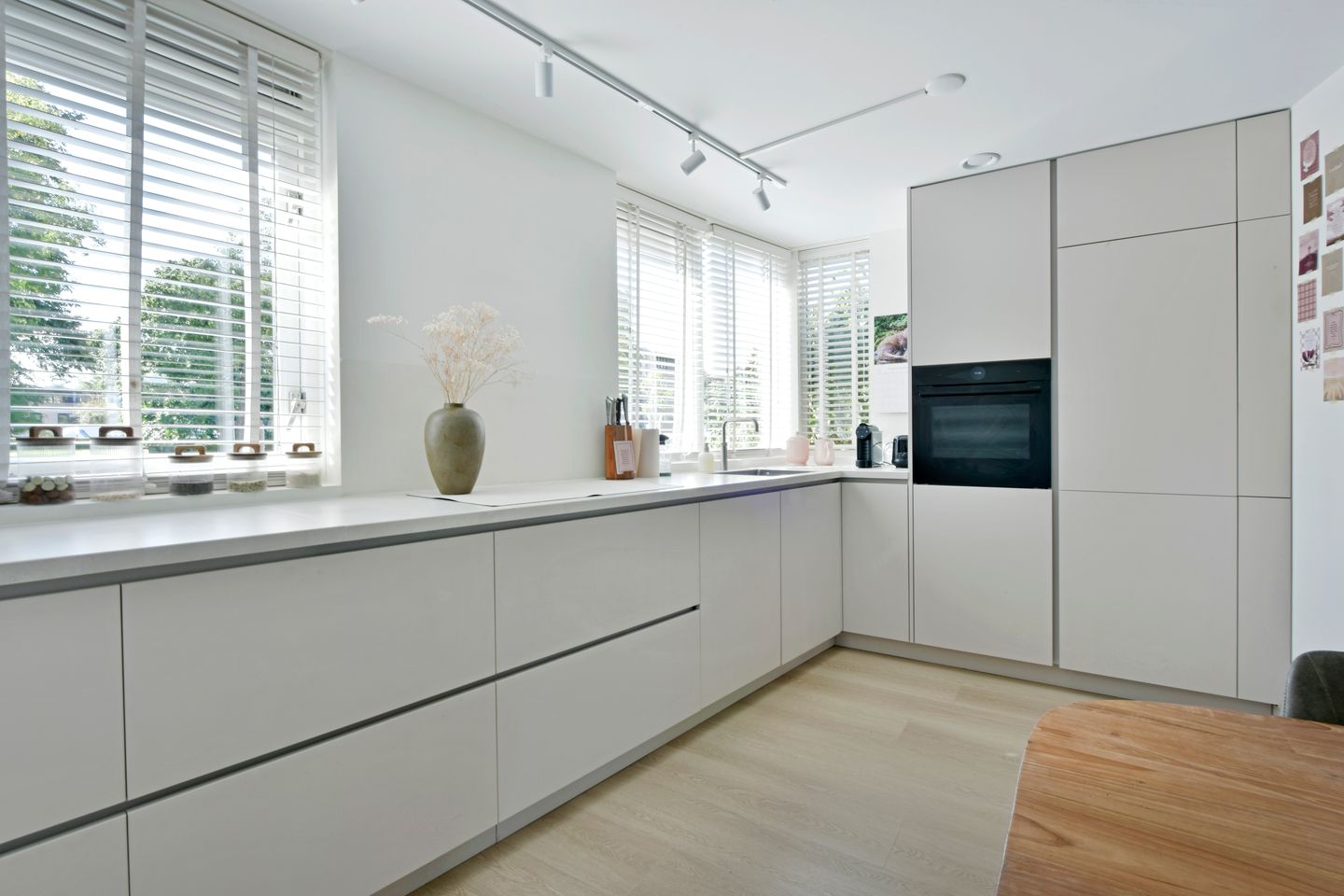 Photo 10 of Albert Schweitzerlaan 60