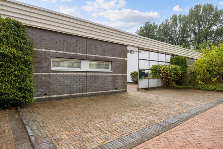 Tussenwoning te koop: De Larix 12, Groningen